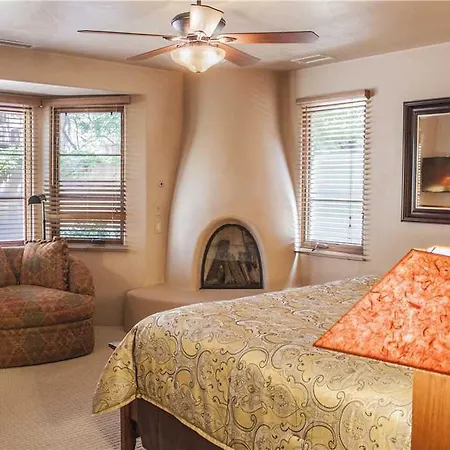 El Corazon De Santa Fe Three-Bedroom Holiday Home Holiday home